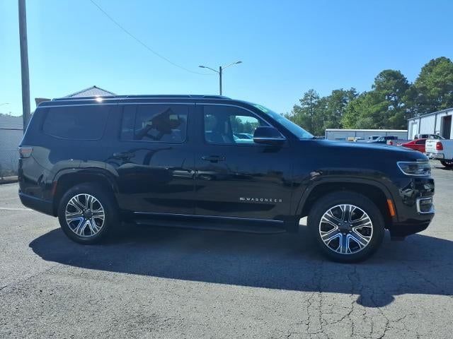 2023 Jeep Wagoneer Base