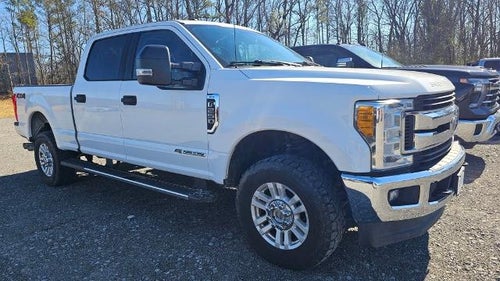 2017 Ford Super Duty F-250 SRW Lariat