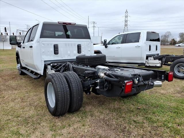 2026 GMC Sierra 3500 HD Chassis Cab Pro