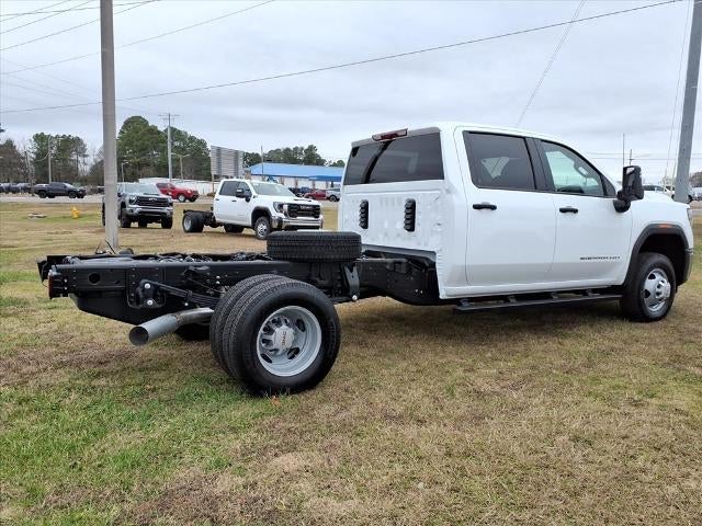 2026 GMC Sierra 3500 HD Chassis Cab Pro