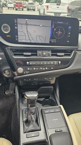 2022 Lexus ES 