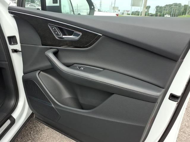 2022 Audi Q7 Premium Plus